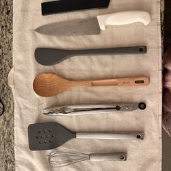 Kitchen Utensil Set (Knife, Tongs, Spatula, Spoon, Whisk)