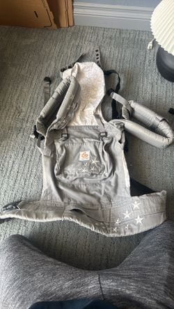 Ergo baby carrier