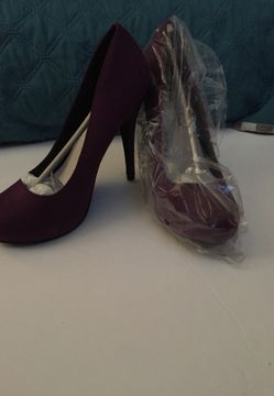 Michael Antonio purple heels size 6