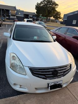 2011 Nissan Altima for sale or willing to part