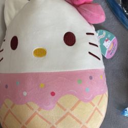 Hello Kitty Squishmallow