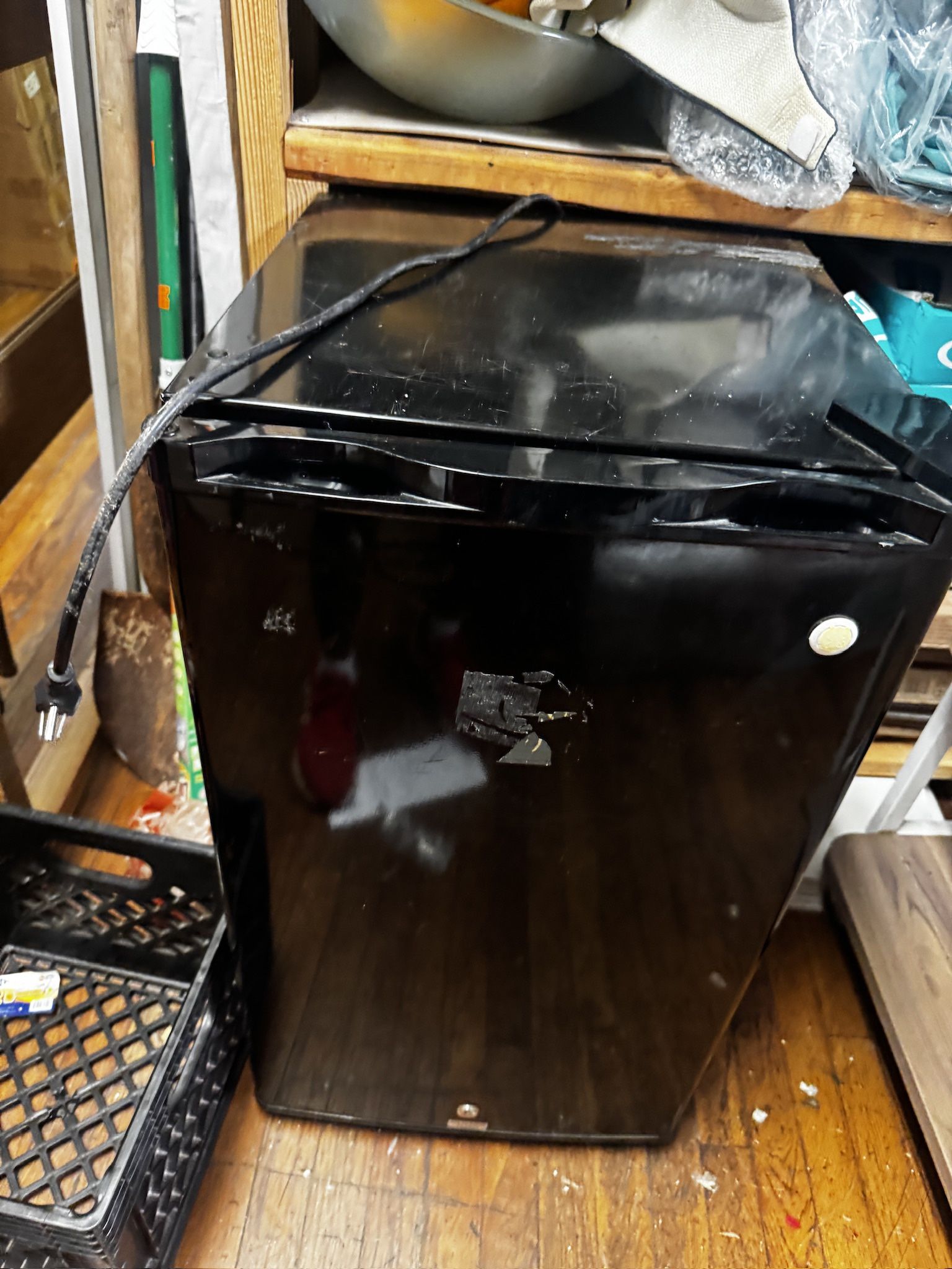 Small Used Refrigerator/ Warehouse In Doraville