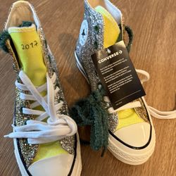 Girl’s Converse Chuck Taylor Glitter (NEW)
