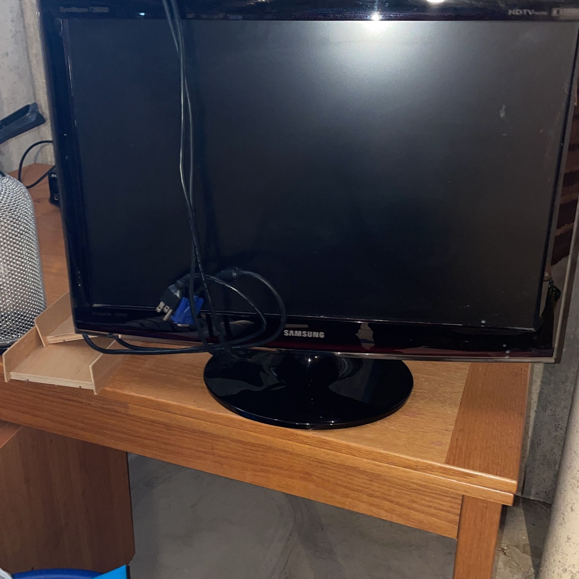 Samsung 32’ TV Or Computer Monitor