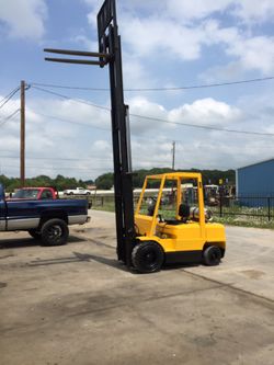 Forklift Hyster 6000 lb triple stages + Sade shift