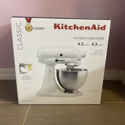 4.5qt Kitchen Aid Mixer 