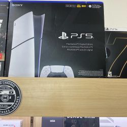 PlayStation 5 PS5 Digital Edition 825GB 