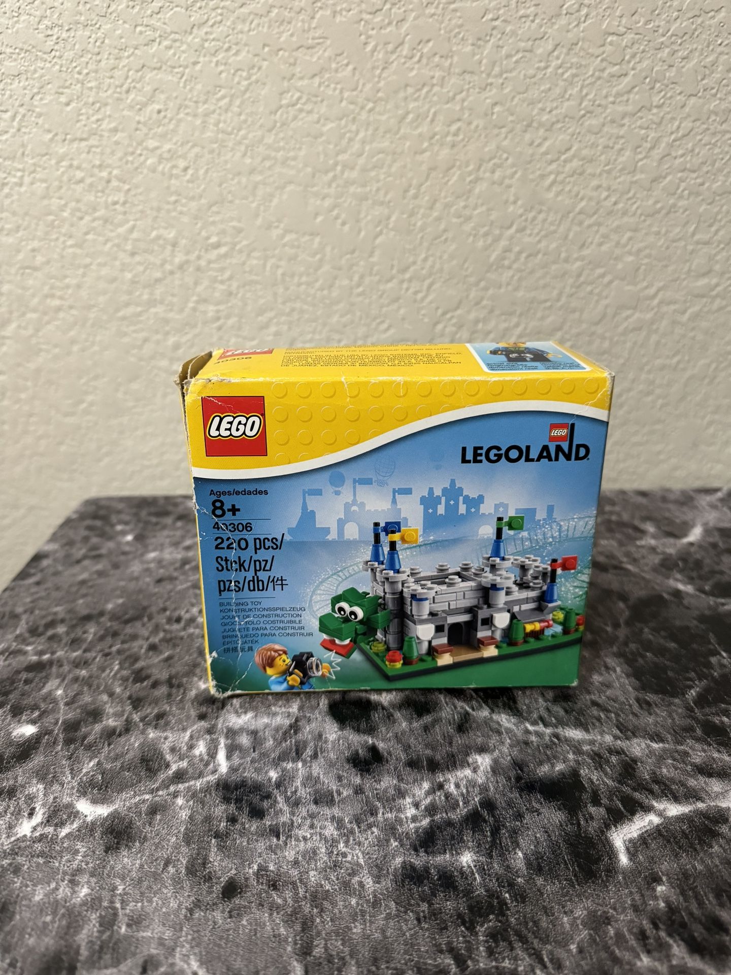 Lego 40306 Promotional: LEGOLAND Castle