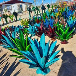 Metal Yard Art 🌵Imports😍POTTERY ❗️