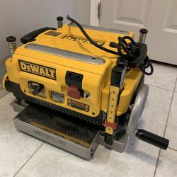 DEWALT 15 Amp Corded 13 in. Planer
