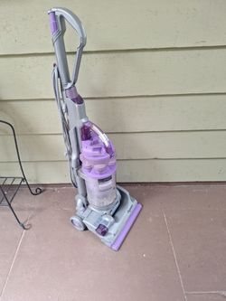 Dyson dc14 vacuum cleaner
