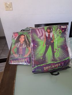 ZOMBIES 2 costume 