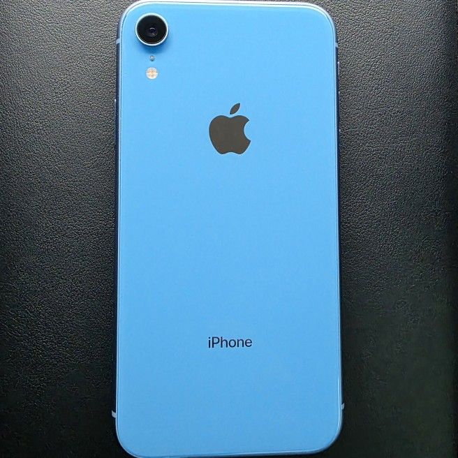 Unlocked Apple iPhone XR 64gb Excellent Condition
