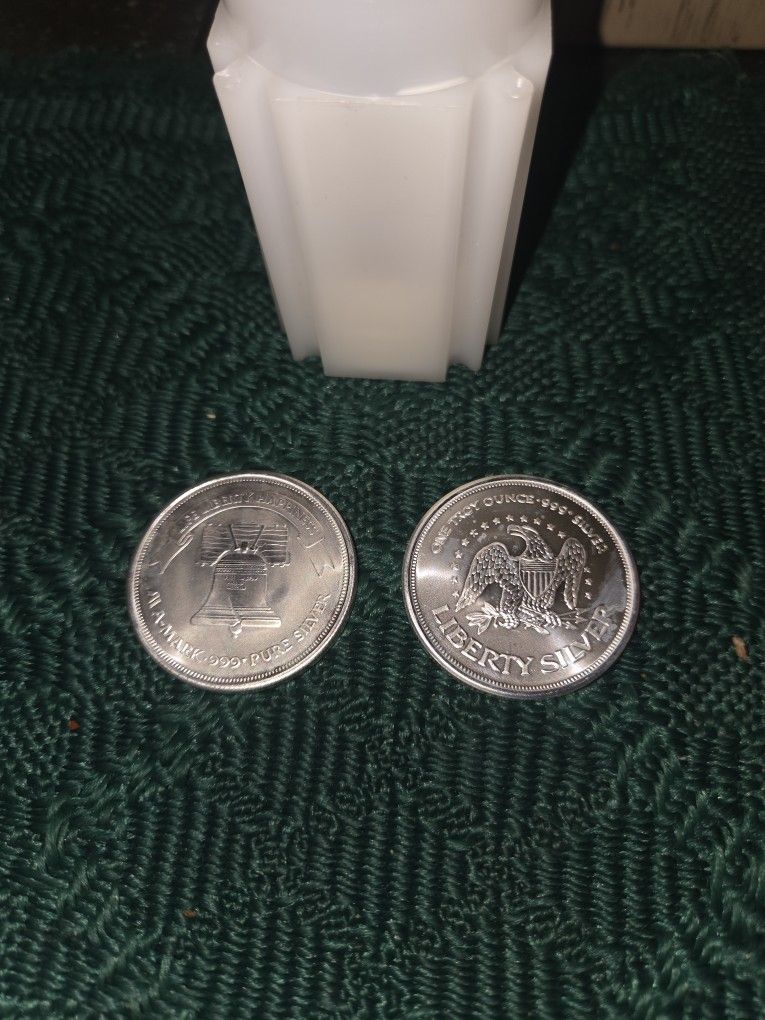 SILVER BULLION A Mark LIBERTY ROUNDS