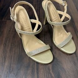 Brand NEW High Heel Shoes Gold Glitter Size 8 