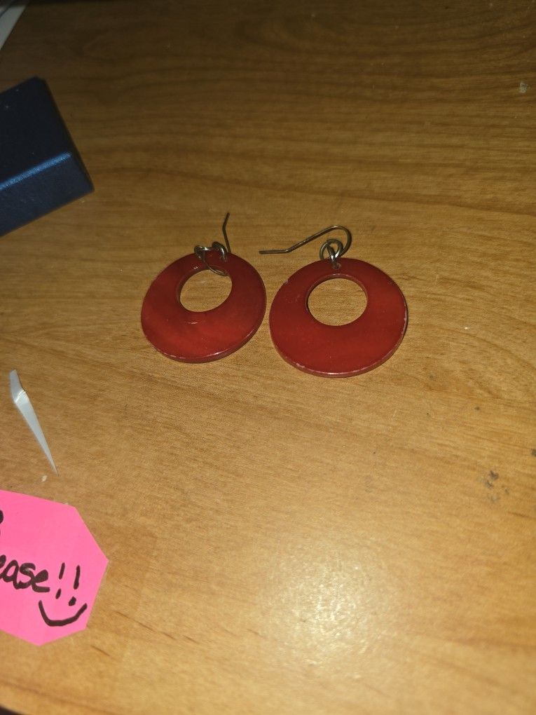 Pair Of Red Dangle Eartings