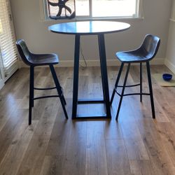 Pub Table 
