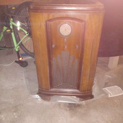 Antique Floor Radio