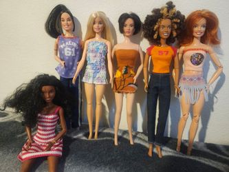Spice girls and barbie dolls