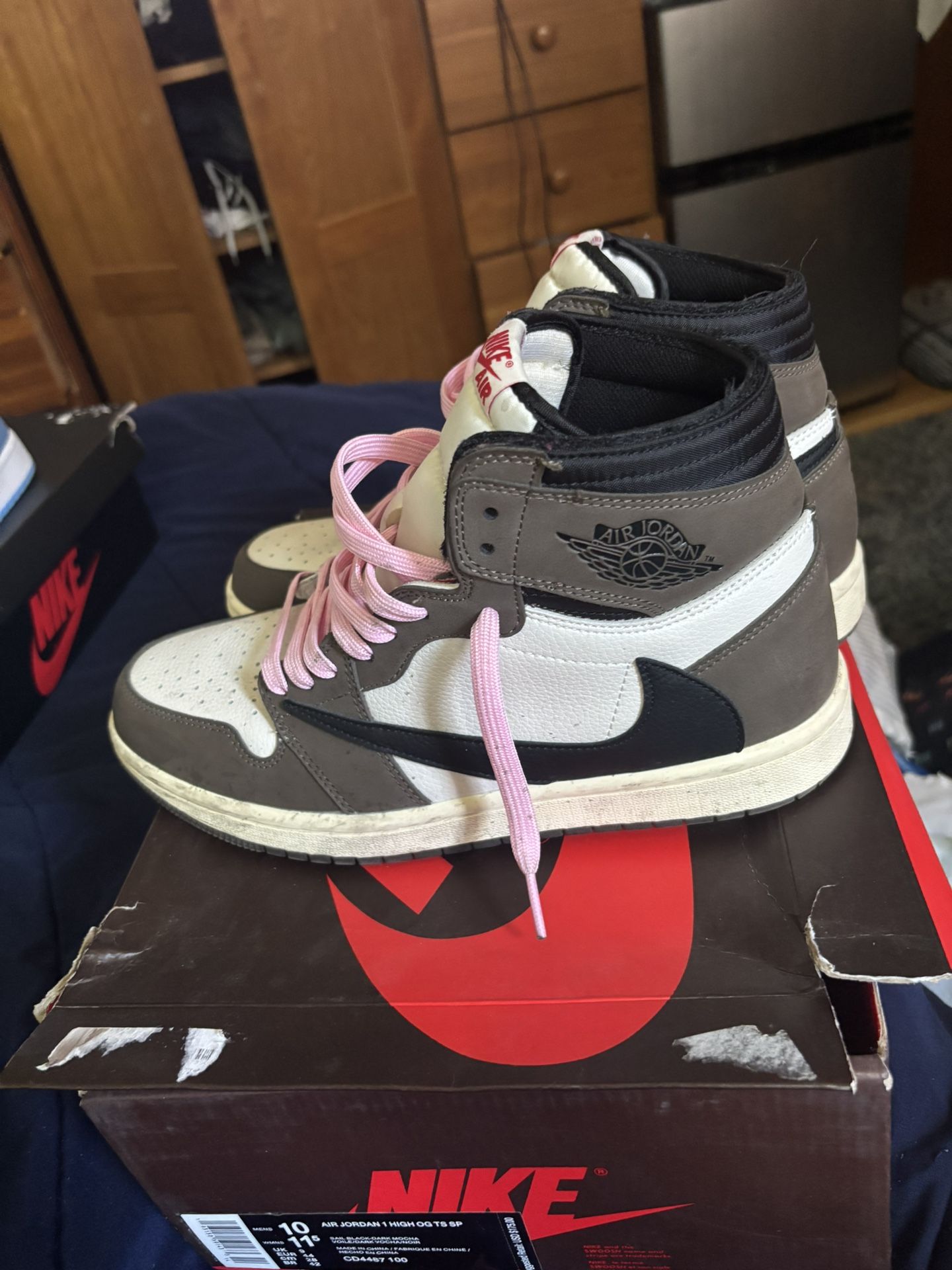 Travis Scott Retro 1 Mocha High