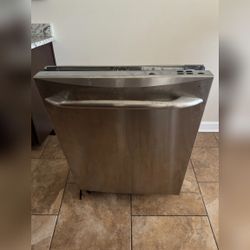 GE Built-in Dishwasher, Stainless Steel - Good – Round Rock, TX
