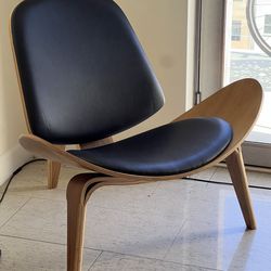 Shell chair