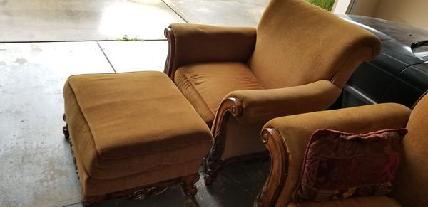 Couch And Chair For Sale In Detroit Mi Offerup