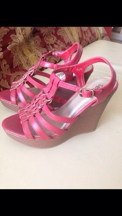 Nice burgundy wedges