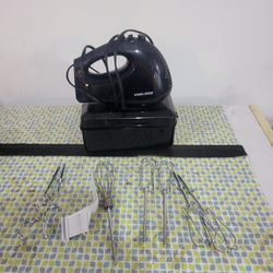 Black & Decker Hand Mixer With Case