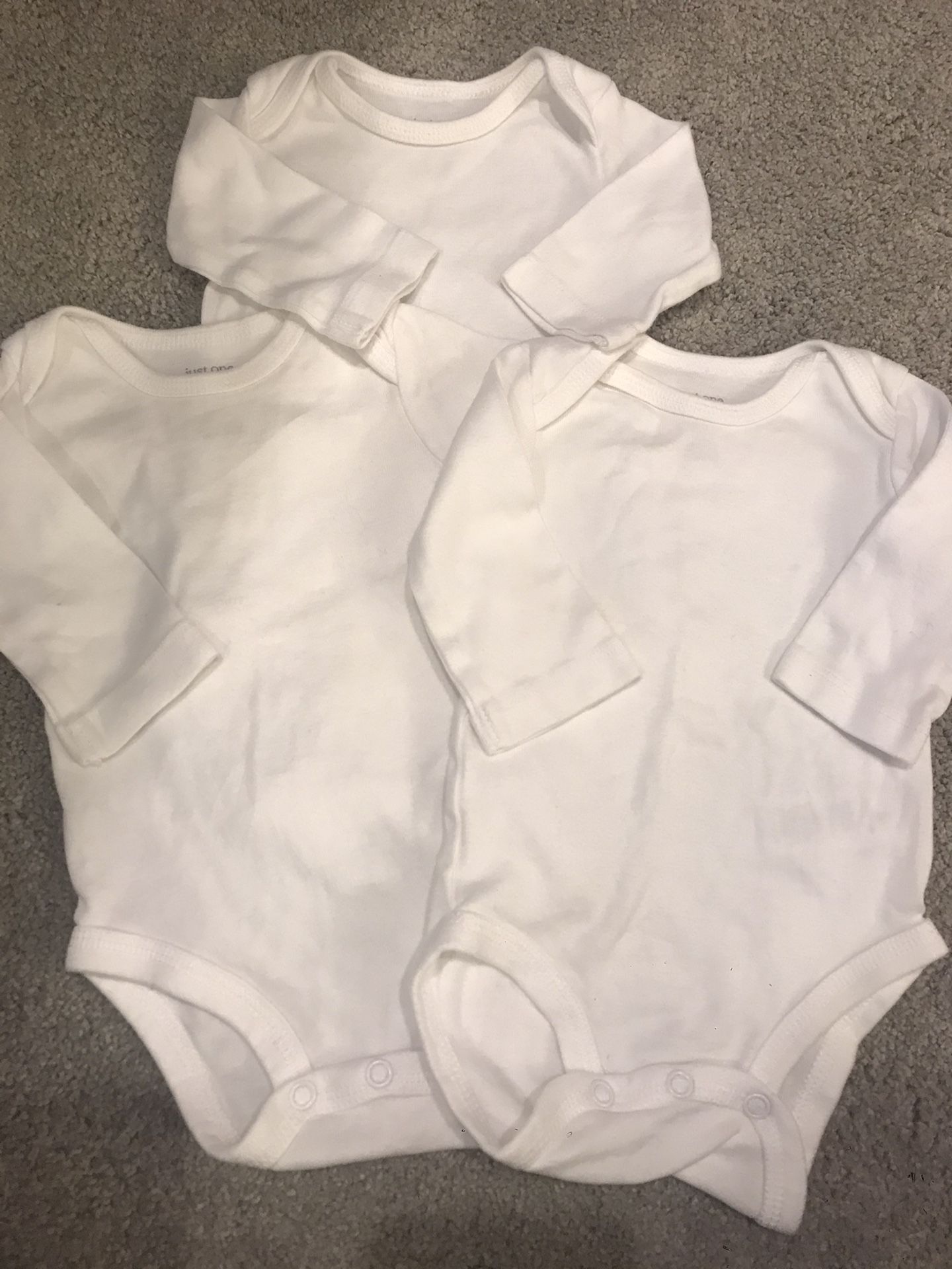 3 month white long sleeve onesies