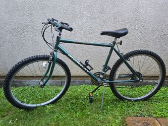 Murray Monterra 18 Speed Bike