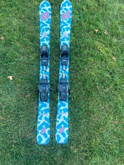 K2 luv bug kid skis