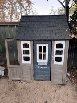 Kidskraft play house