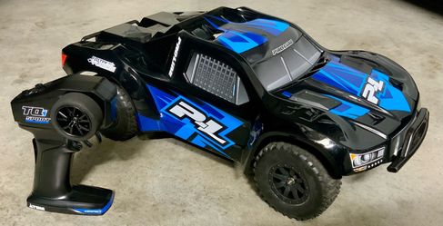 Traxxas slash 4x4 like new