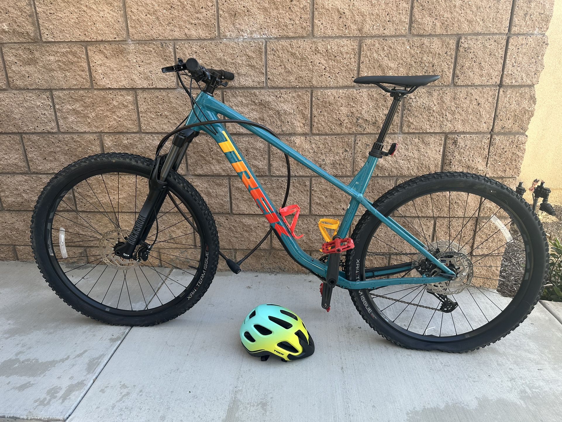 Trek Roscoe 7 XL Mountain Bike