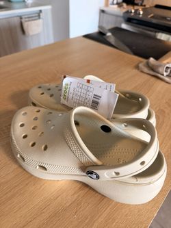 CROCS Brand New Platform Clogs