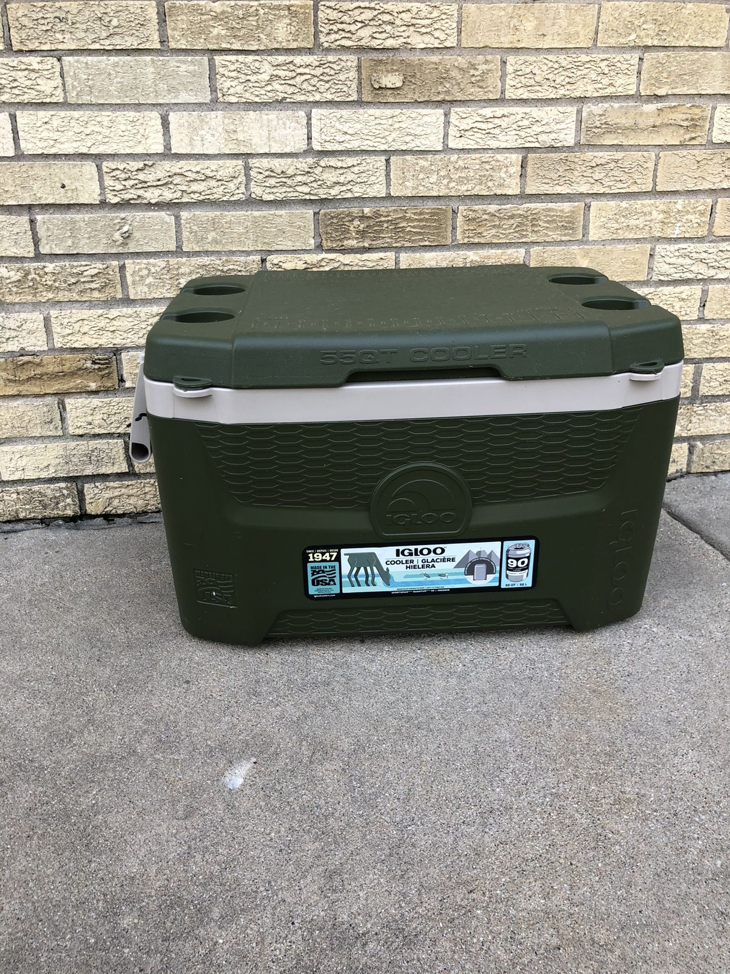 Igloo Quantum 55qt Sportsman cooler