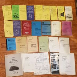 Lot of 30+ manuals and educational brochures for locomotives