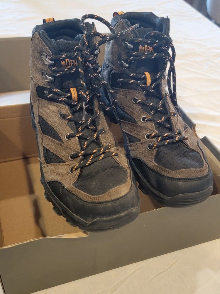 Denali Trailblazer Hiking Boots Men's Sz8, Waterpoof! for Sale in Sun City, AZ OfferUp