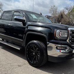 2018 GMC-SIERRA 
