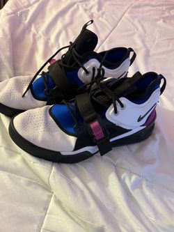 Nike Air Force 270 Men’s Basketball Sneakers