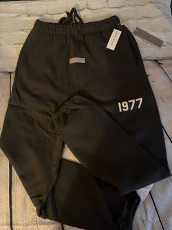 Essentials Fog 1977