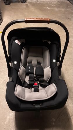 Nuna pipa air infant seat + car base