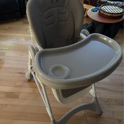 High chair e102