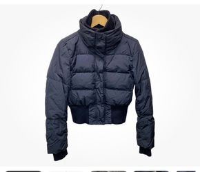 Theory puffer coat size 2