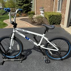 Haro Leucadia DLX 20.3 Inch Freestyle Bike