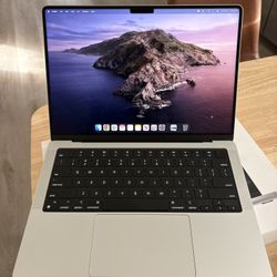 MacBook Pro (14", 2023, M3 series)