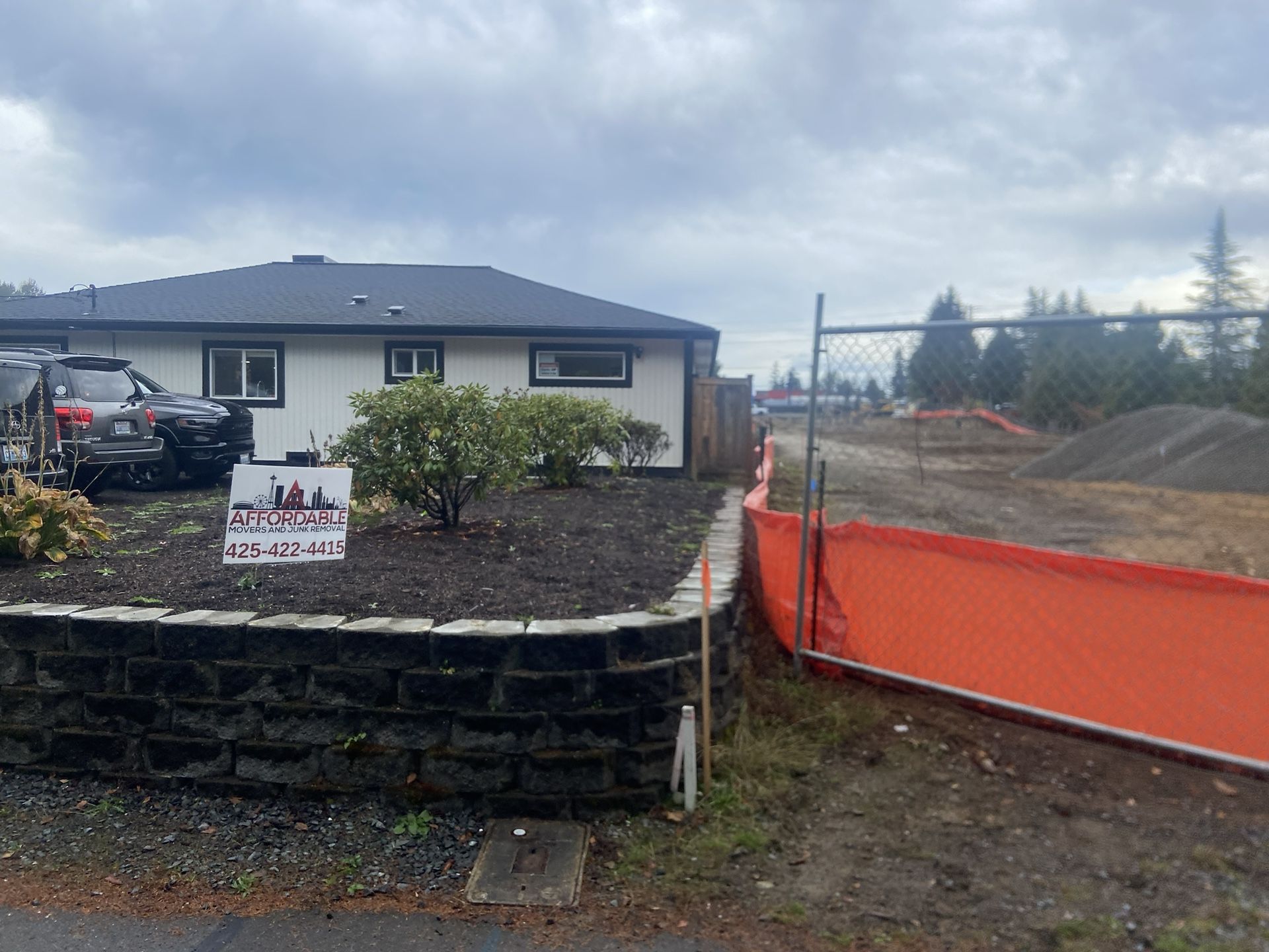FREE CONCRETE RETAINING WALL BRICKS
