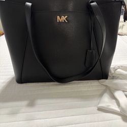 Michael Kors shoulder purse 