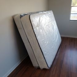 Queen Size New Box Spring Can Deliver 